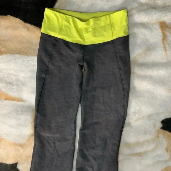 Lululemon gather and crow crops denim - Picture 9 of 13